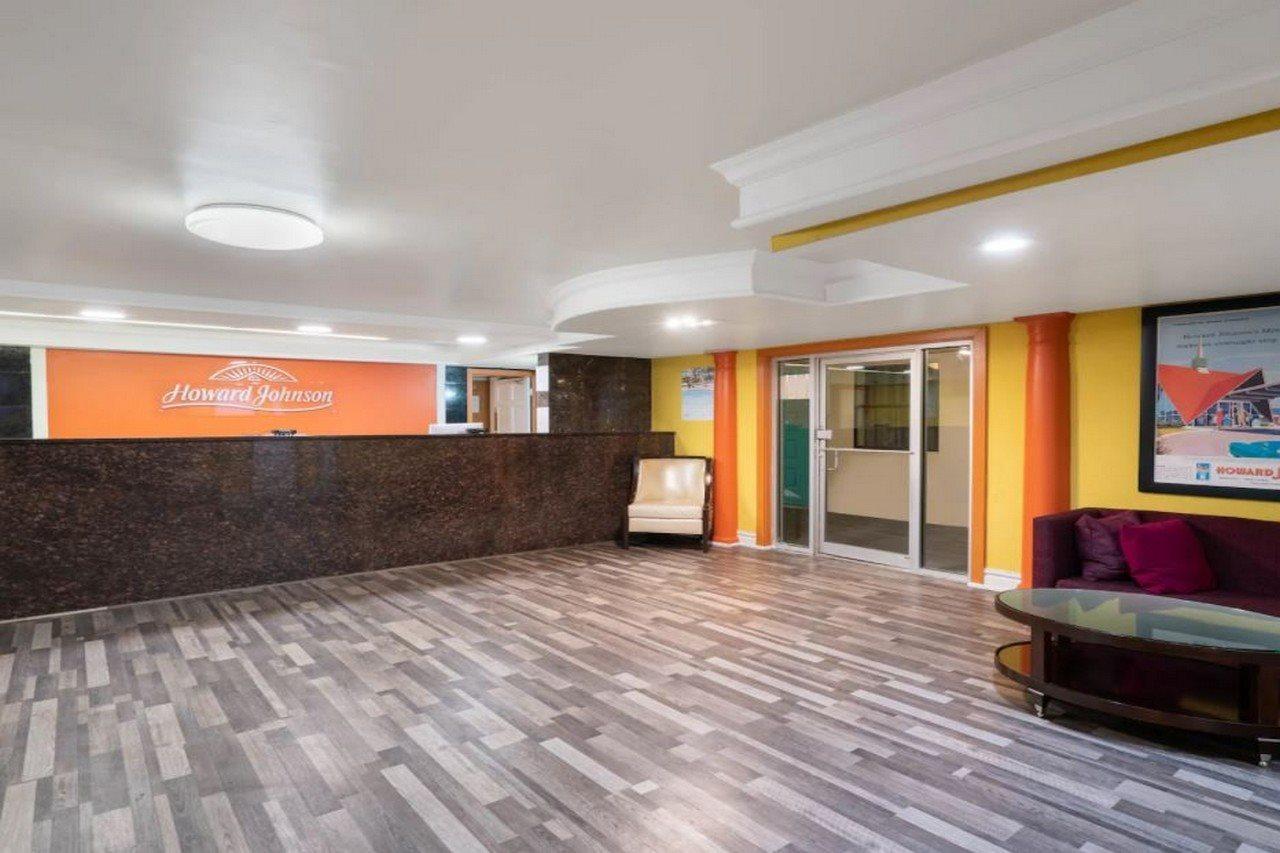 Howard Johnson By Wyndham Atlanta College Park Buitenkant foto