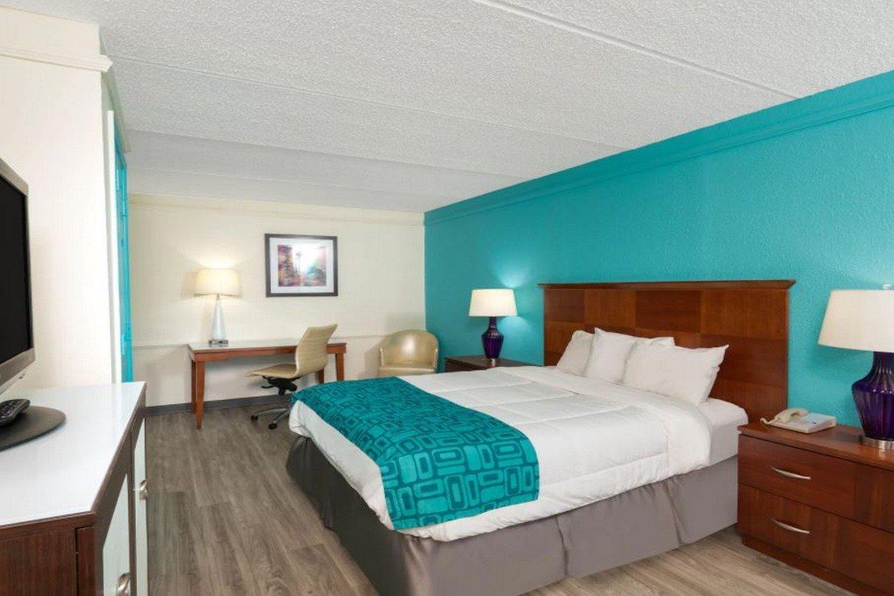 Howard Johnson By Wyndham Atlanta College Park Buitenkant foto