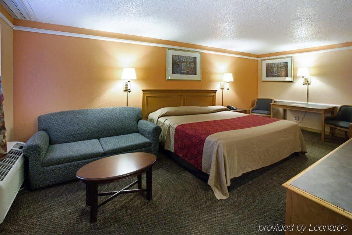 Howard Johnson By Wyndham Atlanta College Park Buitenkant foto